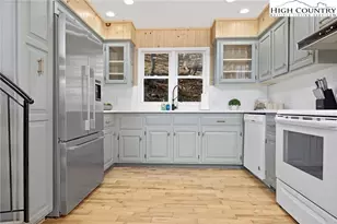 556/558 Thorncliff Dr, Seven Devils, NC 28604 - Photo 42