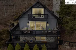 556/558 Thorncliff Dr, Seven Devils, NC 28604 - Photo 32