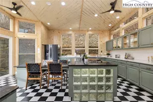 556/558 Thorncliff Dr, Seven Devils, NC 28604 - Photo 28