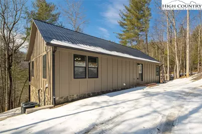 114 Woodpecker Road, Purlear, NC 28665 - Photo 2