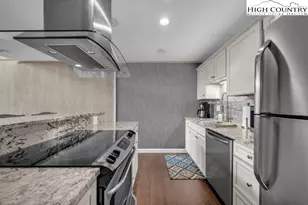 378 Skyleaf Dr, Sugar Mountain, NC 28604 - Photo 6