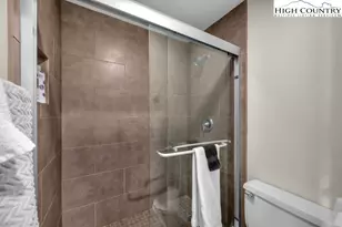 378 Skyleaf Dr, Sugar Mountain, NC 28604 - Photo 16