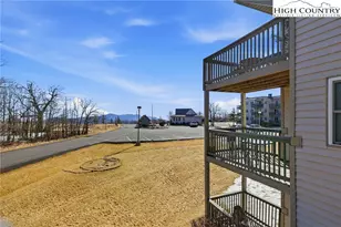 301 Pinnacle Inn Rd, Beech Mountain, NC 28604 - Photo 16