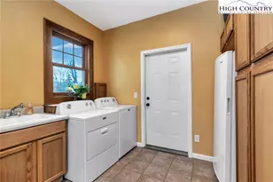 140 Library Ln, Banner Elk, NC 28604 - Photo 20