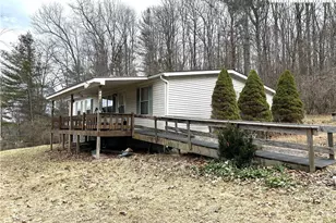 223 Poplar Ln, Lansing, NC 28643 - Photo 1