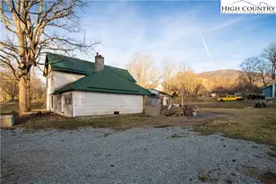 121 & 150 Johns Ln, Zionville, NC 28698 - Photo 4