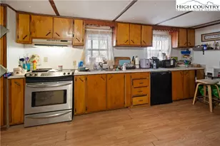 121 & 150 Johns Ln, Zionville, NC 28698 - Photo 28
