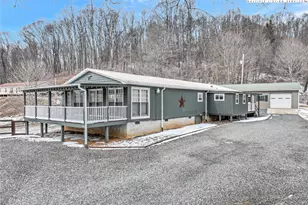 160 Disney Ln, Newland, NC 28657 - Photo 10