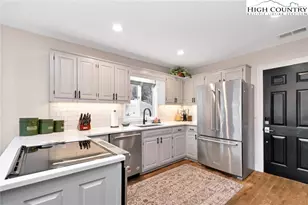 601 Mountain Glen Dr, Newland, NC 28657 - Photo 14