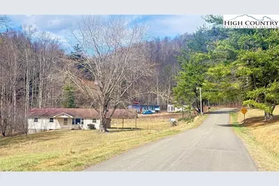 225 Davis Road, Crumpler, NC 28617 - Photo 2