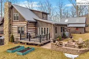 210 Savannah Dr, West Jefferson, NC 28694 - Photo 2