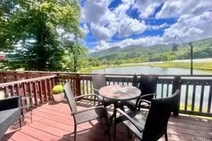 1040 Sugar Mountain Dr, Sugar Mountain, NC 28604 - Photo 4