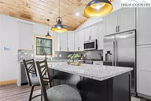 162 Shady Oak Ln, Fleetwood, NC 28694 - Photo 2