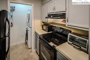 148 Royal Oaks Dr, Blowing Rock, NC 28605 - Photo 16