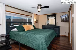 1040 Sugar Mountain Dr, Sugar Mountain, NC 28604 - Photo 12