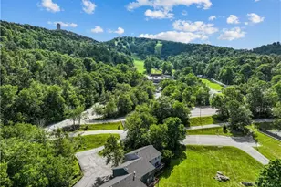 1040 Sugar Mountain Dr, Sugar Mountain, NC 28604 - Photo 42