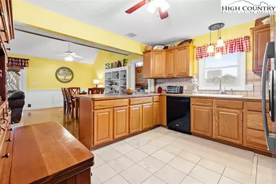 193 Grovers Knob, Blowing Rock, NC 28605 - Photo 16