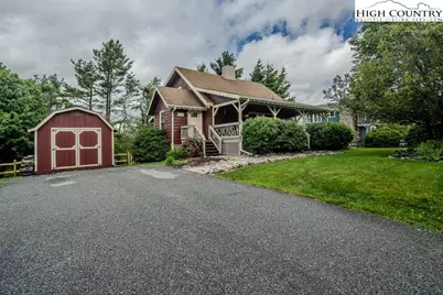 193 Grovers Knob, Blowing Rock, NC 28605 - Photo 2