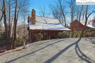 380 Devils Lake Dr, Seven Devils, NC 28604 - Photo 4