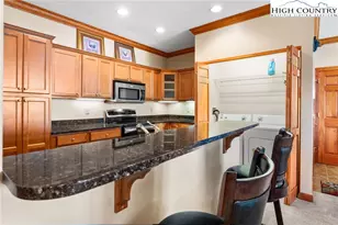 228 Pleasant Vw, Sugar Mountain, NC 28604 - Photo 12