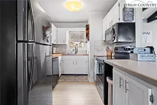 101 Courtside Ln, Beech Mountain, NC 28604 - Photo 16