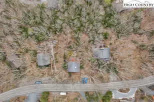 837 Pine Ridge Rd, Beech Mountain, NC 28604 - Photo 16