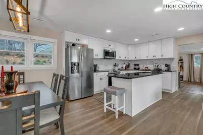 11974 N Hwy 421, Zionville, NC 26989 - Photo 16