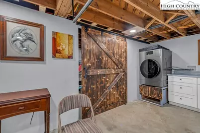 11974 N Hwy 421, Zionville, NC 26989 - Photo 32