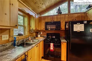 125 Hummingbird Ln, Newland, NC 28657 - Photo 8