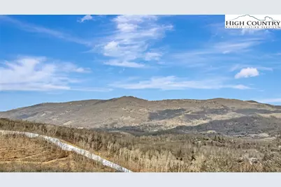 111 Sugar Ski Drive #11-103, Sugar Mountain, NC 28604 - Photo 1