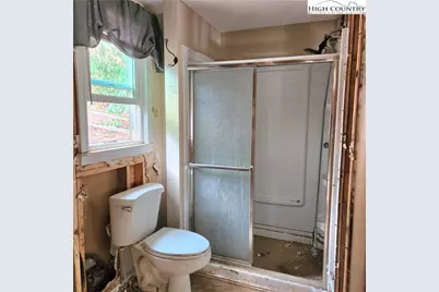 58 River Road, Newland, NC 28657 - Photo 14