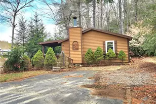 58 River Rd, Newland, NC 28657 - Photo 2