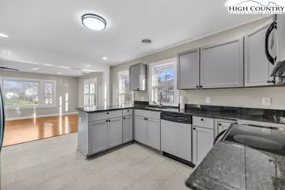 186 King Street, West Jefferson, NC 28694 - Photo 14