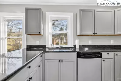 186 King Street, West Jefferson, NC 28694 - Photo 12