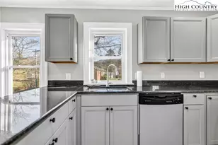 186 King St, West Jefferson, NC 28694 - Photo 12