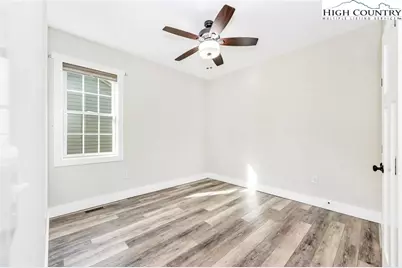 264 W Evergreen Street, West Jefferson, NC 28694 - Photo 34
