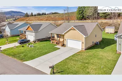 264 W Evergreen Street, West Jefferson, NC 28694 - Photo 22