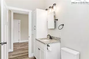 264 W Evergreen St, West Jefferson, NC 28694 - Photo 32