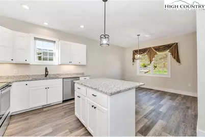 264 W Evergreen Street, West Jefferson, NC 28694 - Photo 12