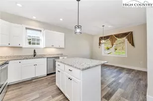 264 W Evergreen St, West Jefferson, NC 28694 - Photo 12