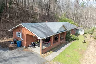 182 Owens Dr, Boone, NC 28607 - Photo 2