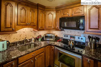 303 Sugar Top Drive #4-3427, Sugar Mountain, NC 28604 - Photo 10