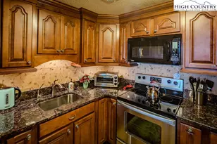 303 Sugar Top Dr, Sugar Mountain, NC 28604 - Photo 10