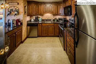303 Sugar Top Dr, Sugar Mountain, NC 28604 - Photo 10