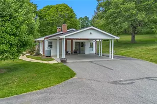 2671 Nc Hwy 16 S Rd, Jefferson, NC 28640 - Photo 2