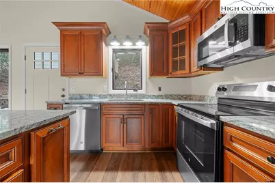 131 Hemlock Road, Banner Elk, NC 28604 - Photo 8