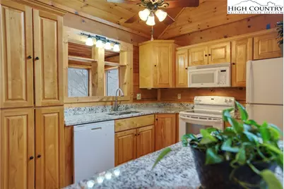 140 Vixen Den Drive, Zionville, NC 28698 - Photo 12