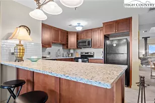 303 Sugar Top Dr, Sugar Mountain, NC 28604 - Photo 10