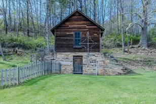 150 Wm Hardy Mast Rd, Sugar Grove, NC 28679 - Photo 32