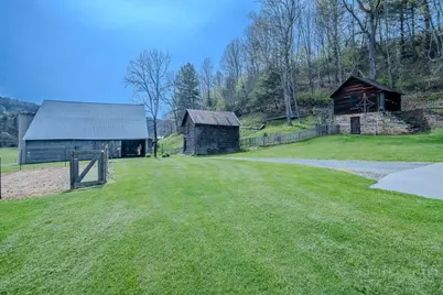 150 Wm Hardy Mast Road, Sugar Grove, NC 28679 - Photo 32